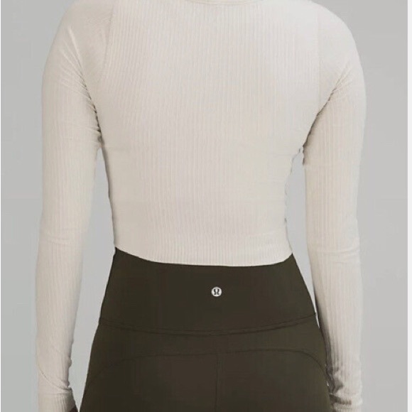 BNWT- lululemon EBB to street long sleeve - Picture 2 of 4